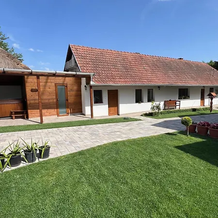 아파트 Sziget Vendeghaz Parád